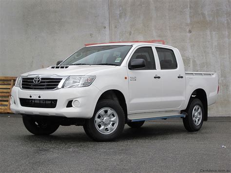 2012 Toyota Hilux Preview Photos 1 Of 11