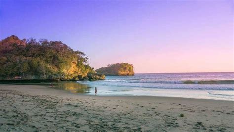 Biaya Liburan Ke Pantai Ungapan Malang Uniknya Jembatan Bajul Mati