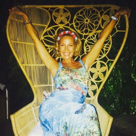 Marlène Mourreau à ans lex animatrice sexy des années na rien perdu de son sex appeal