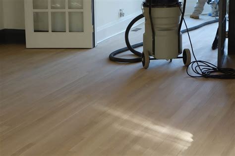 Dark Stain Color White Oak Floor - Midwest Hardwood Floors Inc.