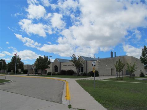 Historic Sites of Manitoba: Linden Meadows School (335 Lindenwood Drive East, Winnipeg)