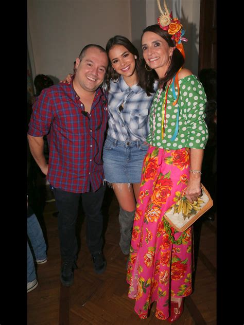 Foto Bruna Marquezine Posou Para Fotos Em Festa Junina No Rio De