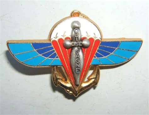 Insigne R P I Ma Parachutistes Infanterie De Marine Boussemart