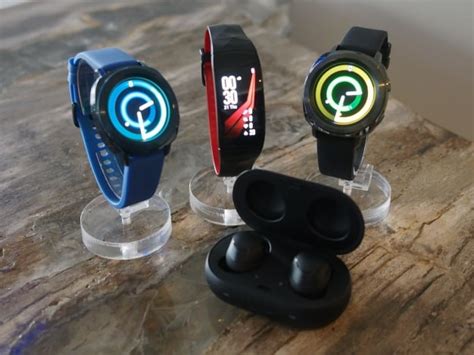 Hands On Samsung S New Wearables Gear Fit Pro Gear Sport Iconx