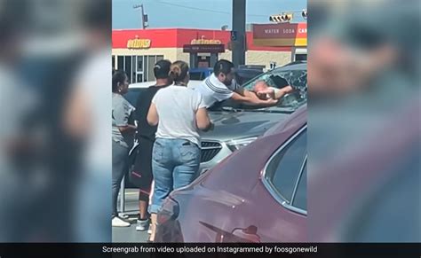 Video US Man Smashes Window To Save Crying Baby Trapped In Hot Car