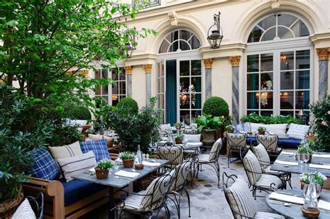 Ralph Laurens Restaurant In Paris Outdoor Restaurant Patio