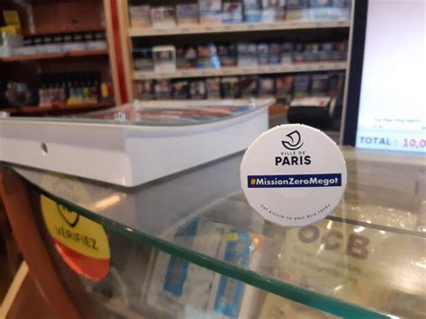 Megots Cendrier Paris Le Monde Du Tabac