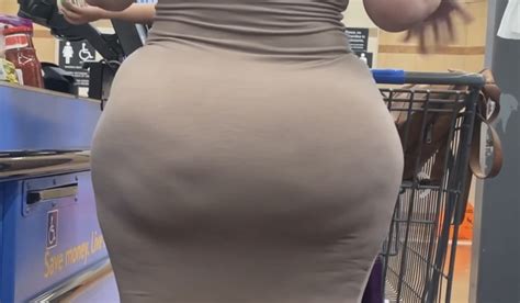 PHAT JIGGLY BOOTY PAWG MILF GILF IN DRESS Booty Forum