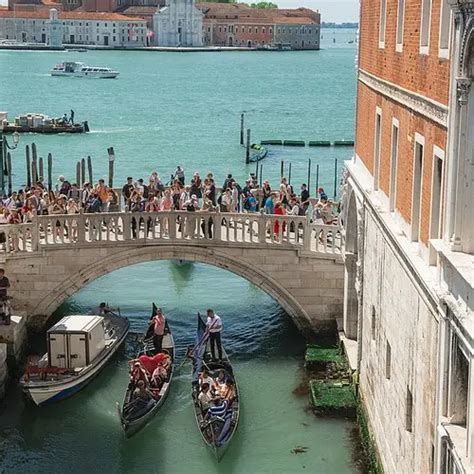 Veneza passeio clássico de gôndola Veneza Hurb