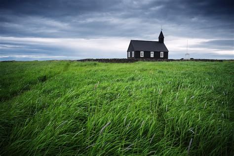 Premium Photo | Black church iceland