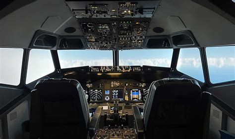 Boeing 737 Cockpit Wallpaper