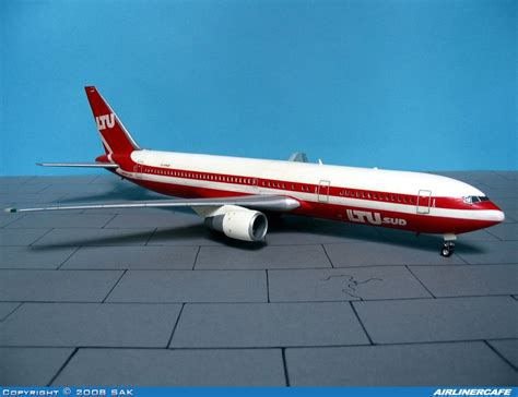 Revell Boeing Airlinercafe