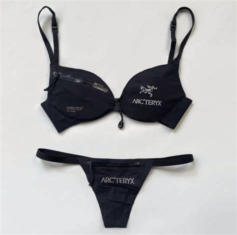 Hot Sexy Nicole Mclaughlin Bikini Pics