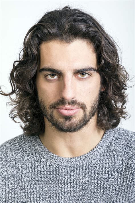 Stylists explain the best products for surfer hair 9