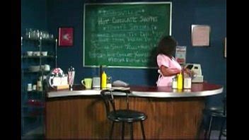 Sinnamon de ébano exótico necesita polla blanca XVIDEOS