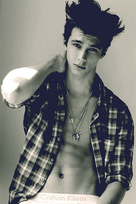 Very Hot People Page 42