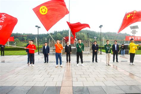 向国旗敬礼 青春致敬祖国 南昌大学