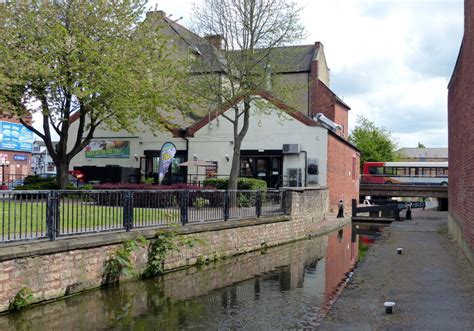 Chesterfield Canal In Worksop Mat Fascione Geograph Britain And