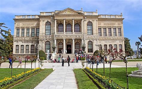 Dolmabahçe Palace In Istanbul: Entry Fees, History & Hours 2025