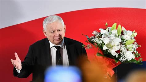 Jarosław Kaczyński w Puławach Lokale wyborcze przy kościołach Newsweek