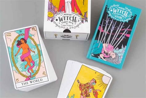 The Modern Witch Tarot - Mystical Key