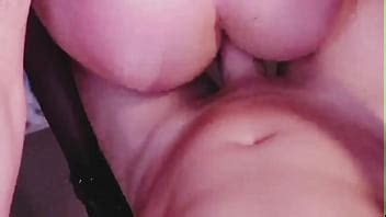 Chica sexy le pidió a un amigo que la follara en un video para su ex novio XVIDEOS