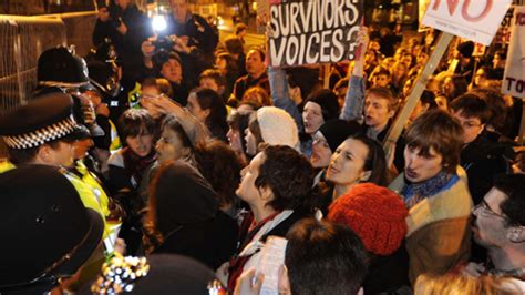 Lautstarke Proteste Gegen Strauss Kahn Oe24 At