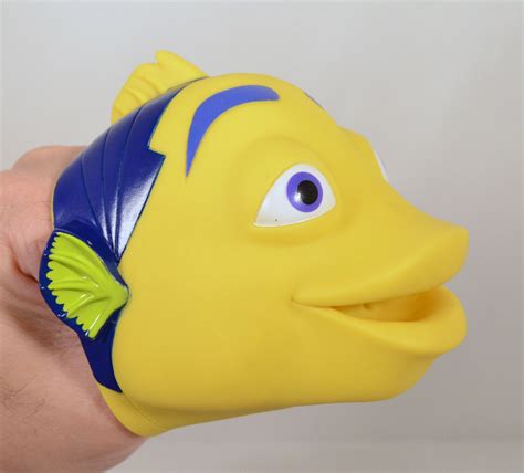 Oscar Burger King Europe Movie Hand Puppet Action Figure Shark