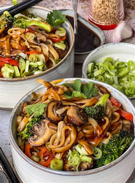 Vegane Udon Nudel Bowl 15 Minuten Rezept S Küche