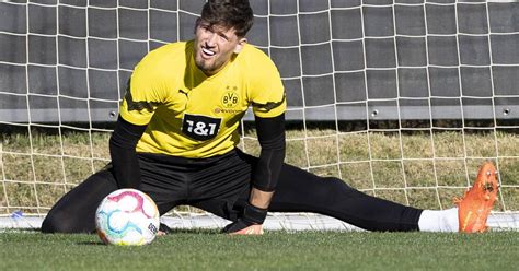 Bundesliga So denkt BVB Keeper Kobel über Dortmunds Chancen und