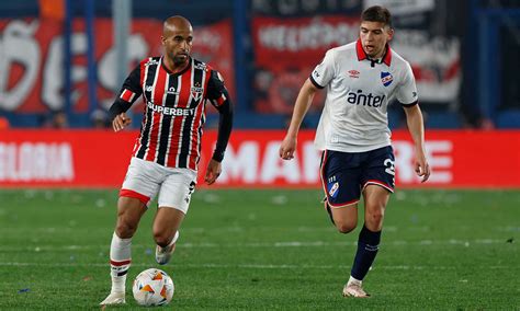 DIA DE VITÓRIA São Paulo confia na força do Morumbi para Libertadores