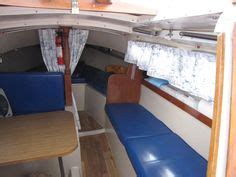 Catalina 22 Interior w/ synthetic flooring Boat House Interior ...