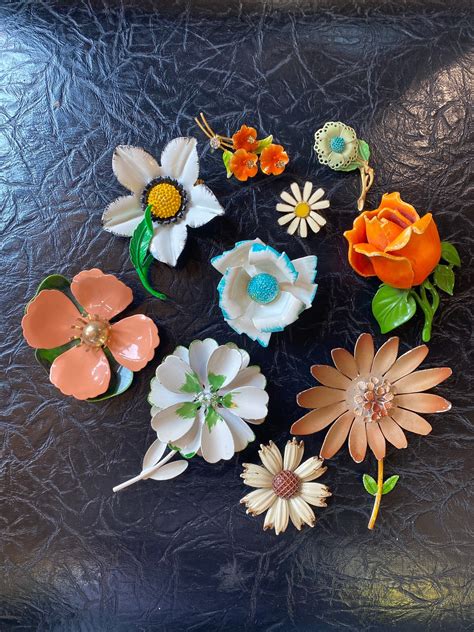 Mod Enamel Vintage Bold Flowers S Spring Metal Brooches Bright Hues