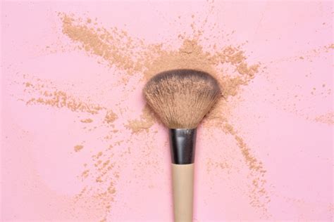 Limpiar tus brochas de maquillaje cómo y cuándo hacerlo