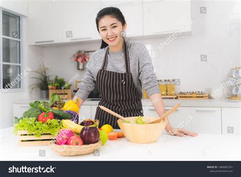 Portrait Beautiful Asian Woman Standing Bright Foto De Stock 1484887241