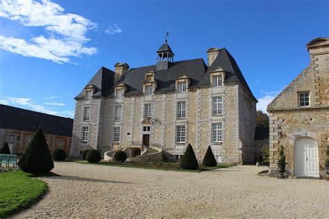 Château d Esquay sur Seulles façade est Château d Esquay sur Seulles