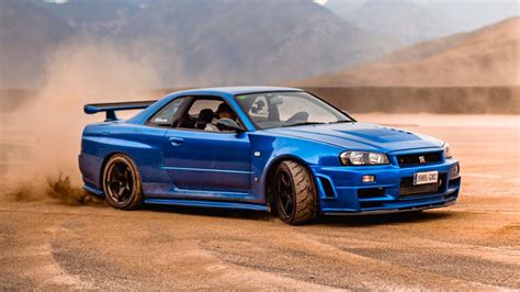 Drifting Skyline R34