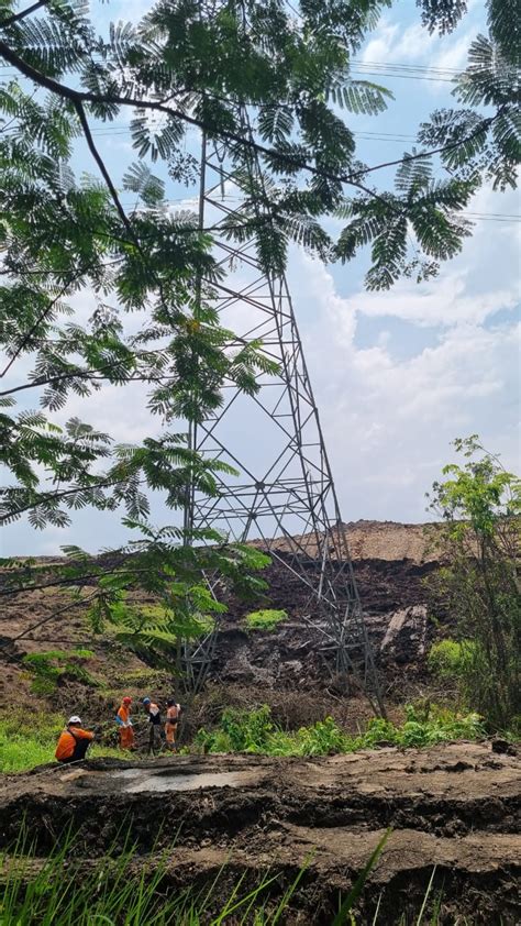 Pln Gerak Cepat Atasi Tower Sutt Miring Akibat Perubahan Struktur Tanah