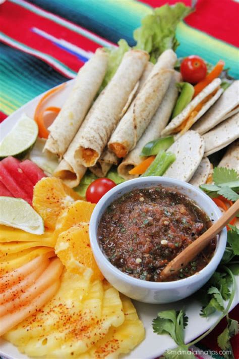 Easy Mexican Platter • Mama Latina Tips