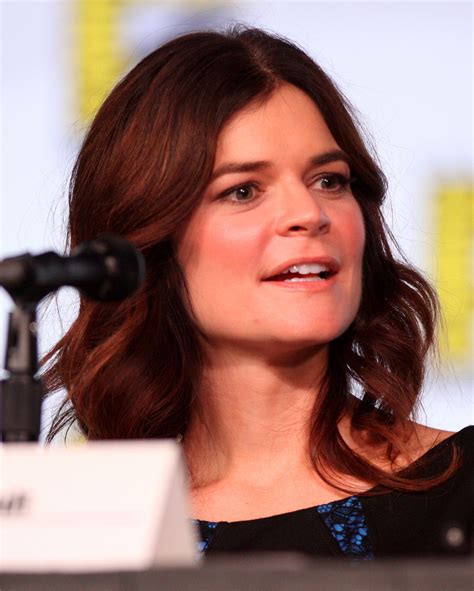 Betsy Brandt Breaking Bad Wiki Fandom