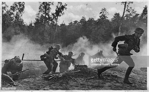 Ww2 Trenches Photos and Premium High Res Pictures - Getty Images