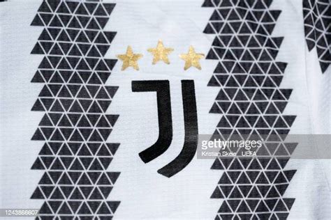 Juventus Badge Photos and Premium High Res Pictures - Getty Images