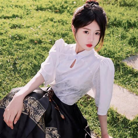 Hot Girl T Y B C Xinh P B T Kh C V B Bom H Ng L Ai B O D N Tr