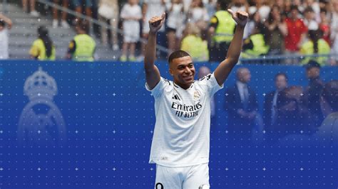 Kylian Mbappé llega oficialmente al Real Madrid y así fue su emotivo