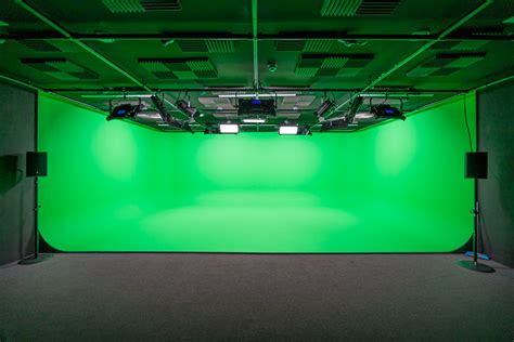 Why Should You Choose Green Screen Studio? - newebmasters