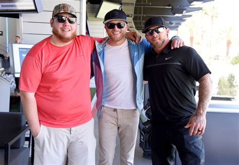 Golf Hottie Paige Spiranac Poses Nude In Tub Of Golf Balls WRIF Rocks Detroit