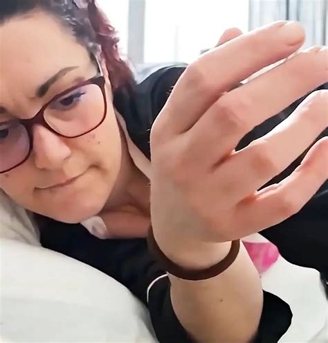 I Masturbate My Hairy Pussy Myself Amateur Porn Feat Chupita84 By FapHouse XHamster