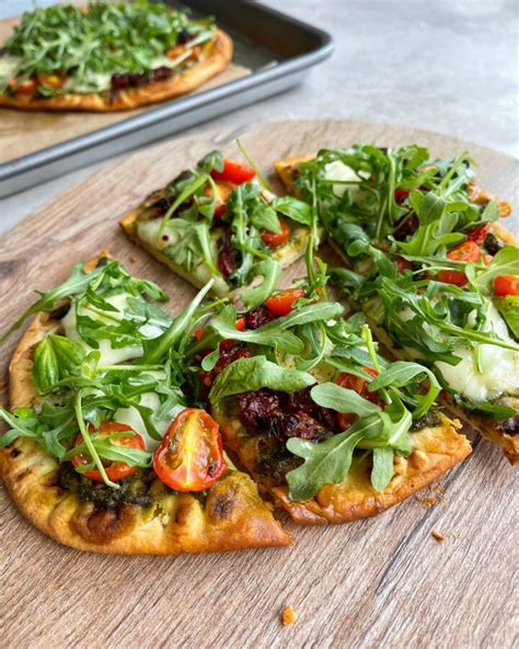 Pesto Flatbread Pizza