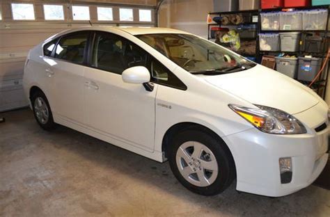 Find Used 2010 Toyota Prius Iv Hatchback 4 Door 18l In Dupont