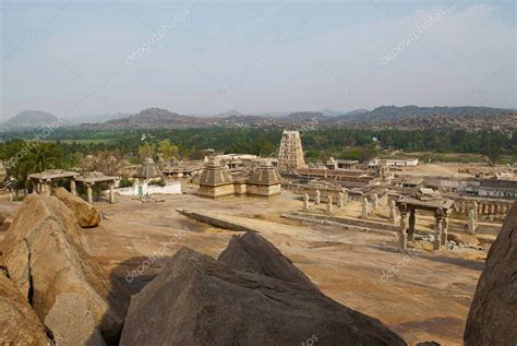 Grupo De Templos Shiva Hemakuta Hill Hampi Karnataka India Centro